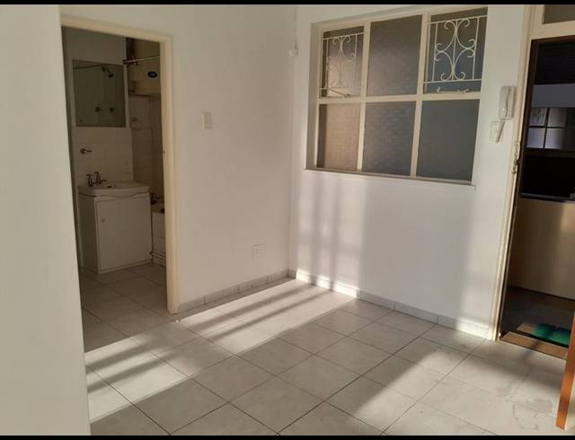 1 BEDROOM PROPERTY TO RENT IN NORTH BEACH